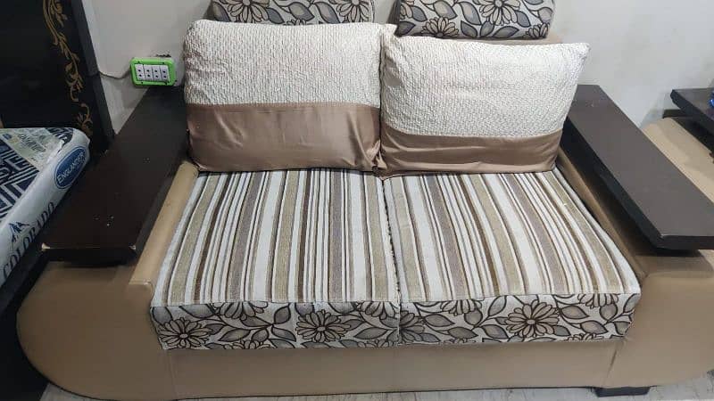 Sofa 7 seater havy wooden  material 2