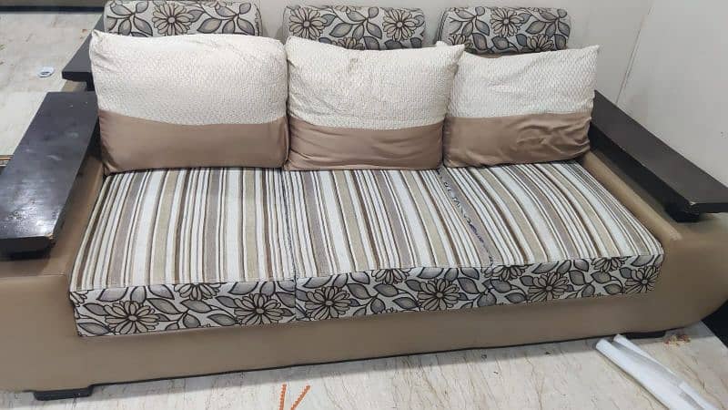 Sofa 7 seater havy wooden  material 4