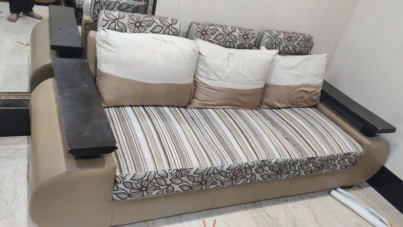 Sofa 7 seater havy wooden  material 5