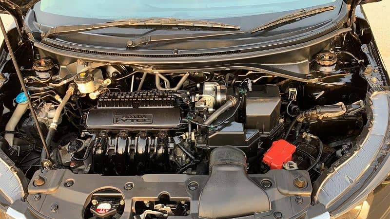 Honda BR-V 2017 for urgent sale 4