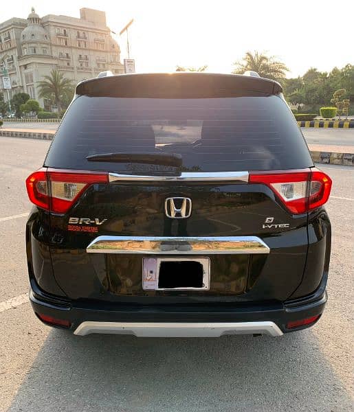 Honda BR-V 2017 for urgent sale 6