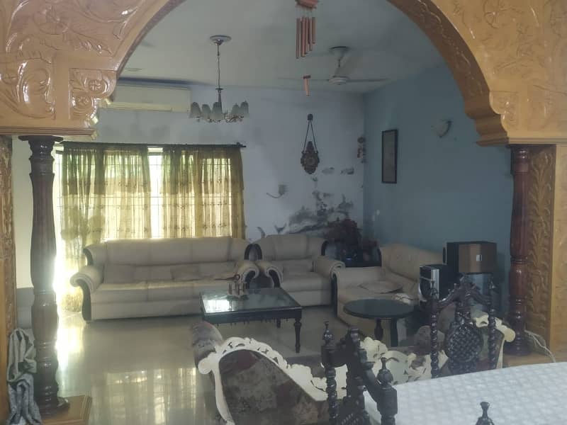 Investors Should Sale This Prime Location House Located Ideally In Askari 5 7