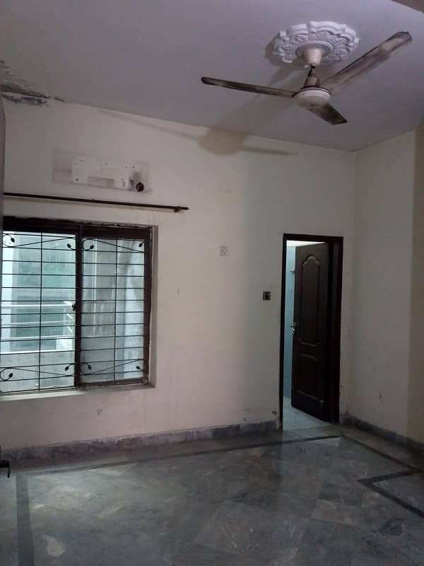 Marble Floor And 5 CarS Parking House For Rent 4