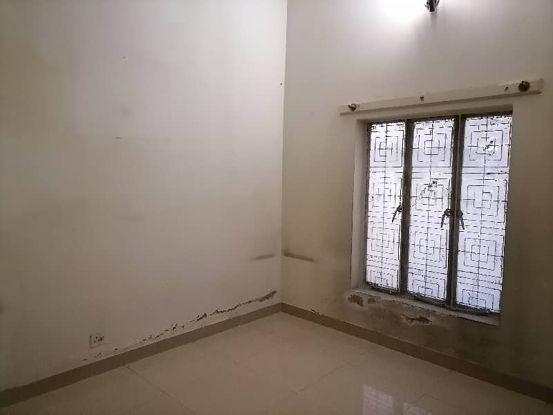 10 Marla House Situated In Allama Iqbal Town For Rent 2