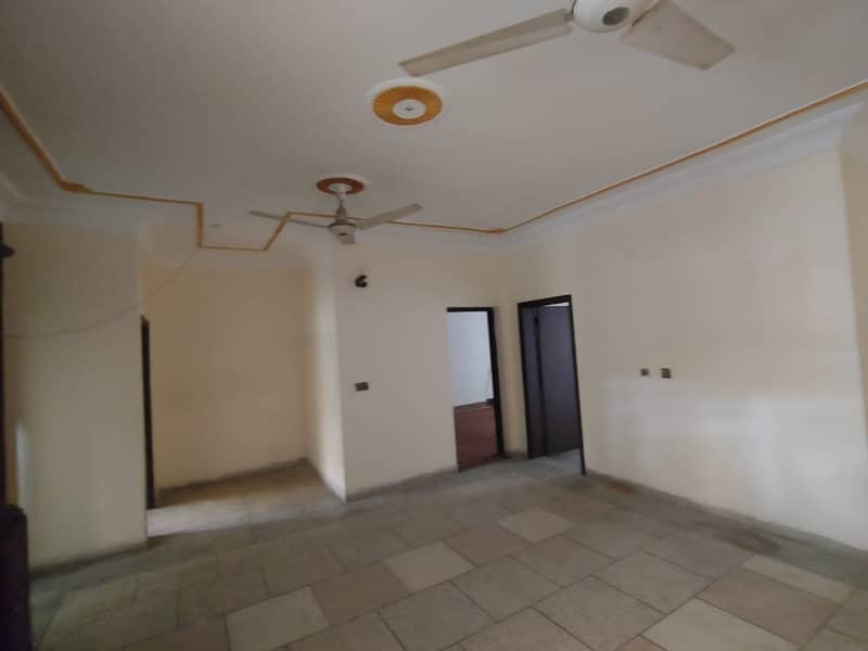 Upper Portion Of 2250 Square Feet Is Available For Rent In Allama Iqbal Town - Umar Block Lahore Lower Portion Lock 9