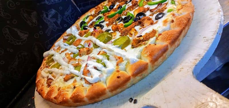 I am fast food and pizza chef I need job for Karachi 15