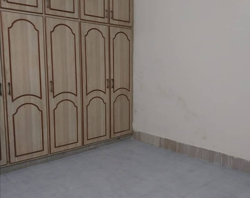 Tripple Storey 10 Marla House Available In Allama Iqbal Town - Nishtar Block For sale 2