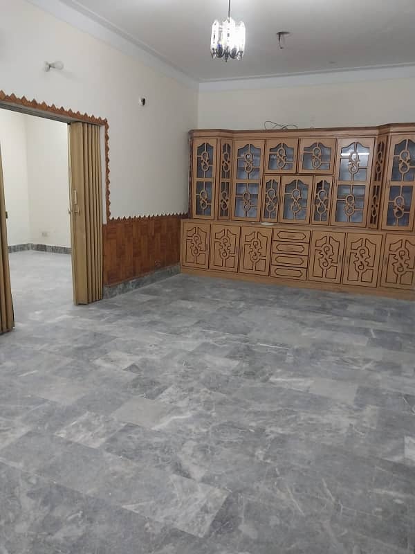 Tripple Storey 10 Marla House Available In Allama Iqbal Town - Nishtar Block For sale 13