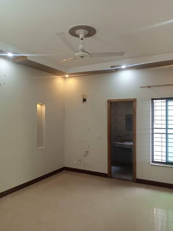 Portion For Rent Marble Floor And Car Parking 0