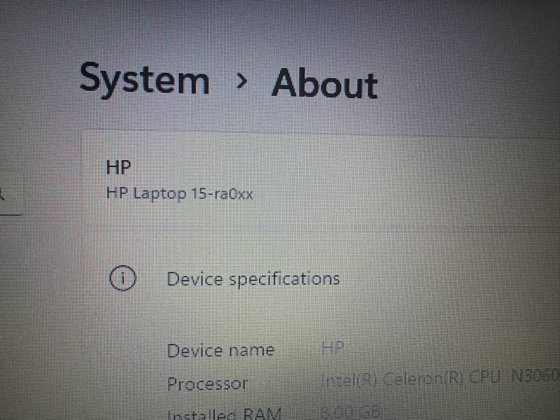 HP 15 RA0xx laptop like new 15.4 display used 2 months only 4