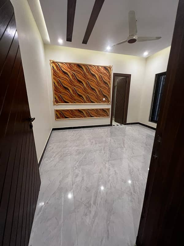3 Bed Apartment For Sale In Gulberg Greens 0