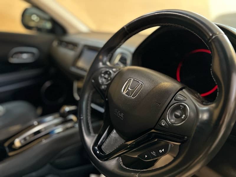 Honda Vezel 2018 Z pkg 4grade 2024 Import vezel z 2018 vezel 2017 2019 12