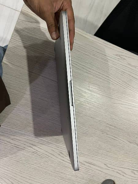 MacBook pro (Retina, 13-inch, Late 2013) 4