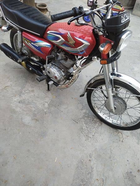 Well-Maintained Honda 125cc Motorcycle for Sale – Excellent Condition 2