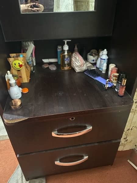 DRESSING TABLE FOR SALE 1