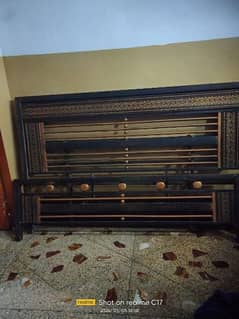 iron bed without mattress in lalukhet plz read add detail 03112332537