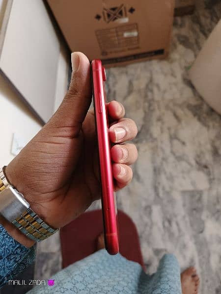 Am Selling my I Phone Xr Non Pta 6