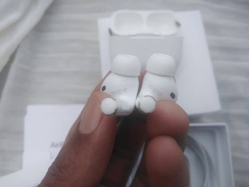 Apple airpods pro 2024 5