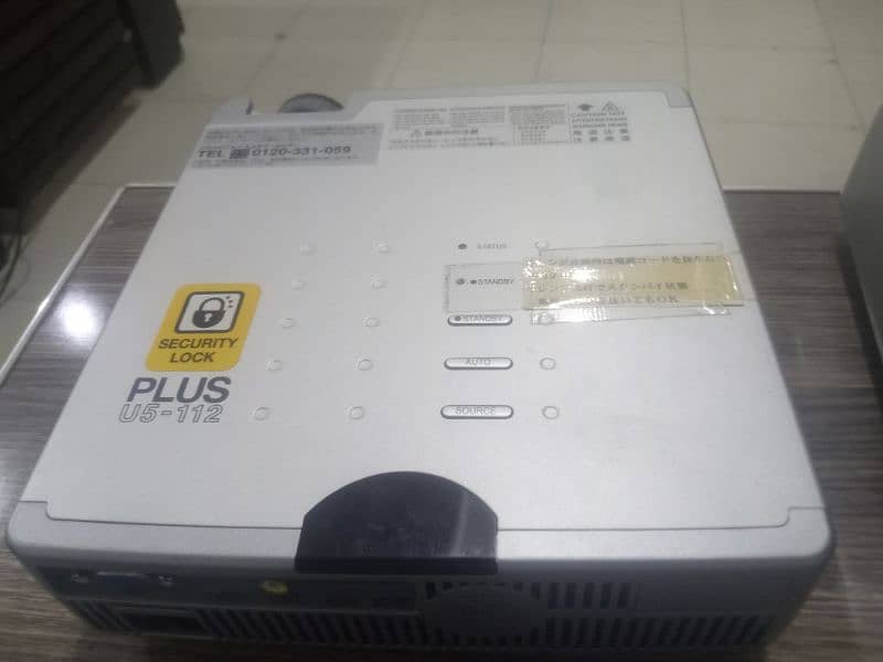 VGA and HDMI multimedia projectors available in wholesale price 5