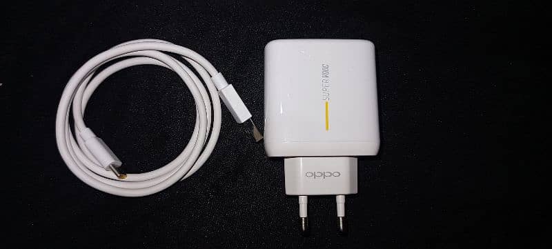 Oppo Reno 4 SuperVooc Charger
65W SuperVooc Charger 2