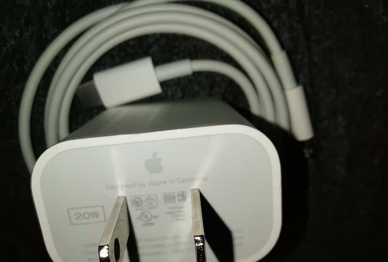 20W iPhone Original Adaptor & Cabel Came From Germany With iPhone 13 1