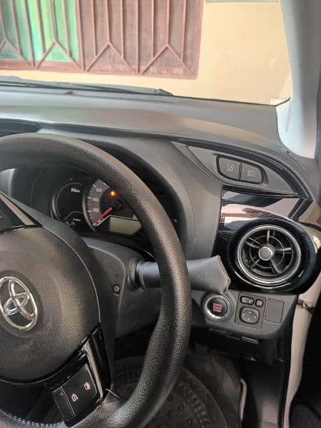 Toyota Vitz 2019 5