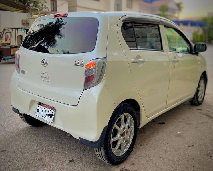 Daihatsu Mira 2014 Reg. 2016 Pearl white Color original condition 3