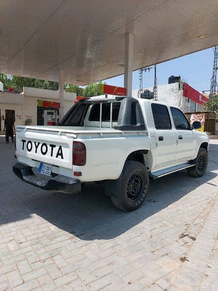 Toyota Hilux 1998 5