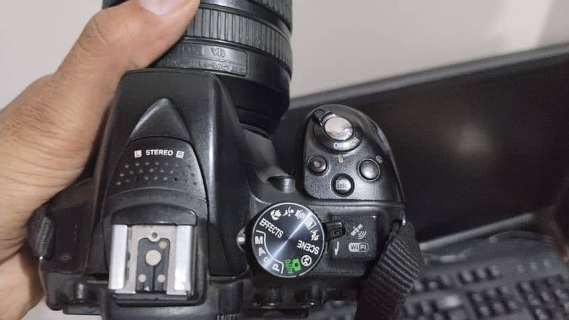 Nikon D5300 with lens 18 140 1