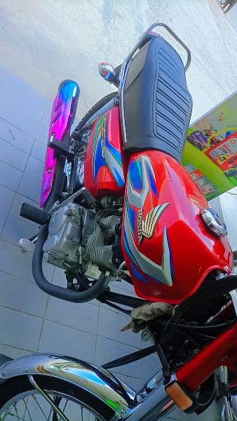 Honda 125 for sale in good condition only serious Byer contact me 0