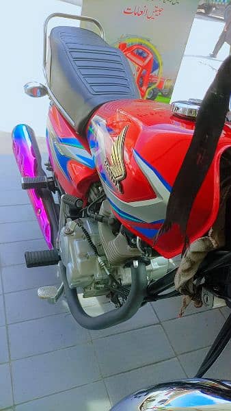 Honda 125 for sale in good condition only serious Byer contact me 10