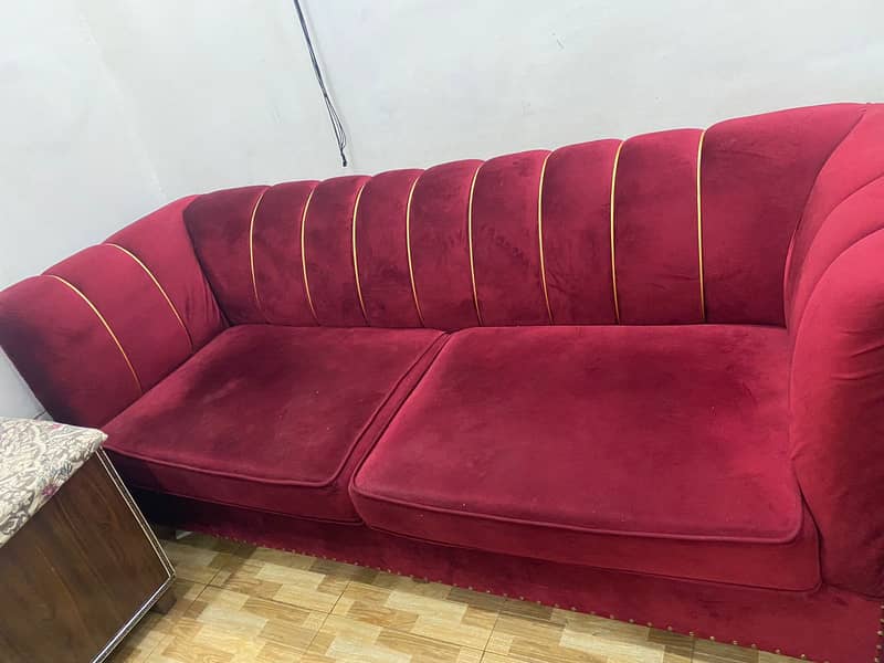 SOFA SET AVAILABLE FOR SALE 1