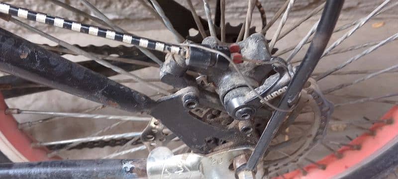 condition  use  disc  brake  hain gear  shock back tyer new 8