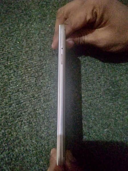 OPPO f1s pta approved 10/10 condition 2