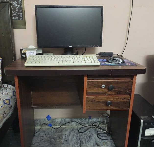 Computer/Study table For Sale 1