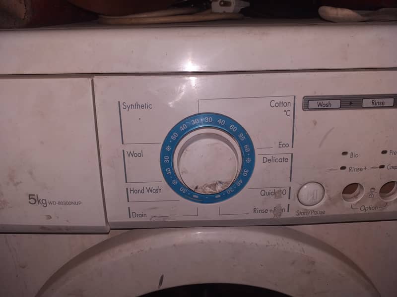 LG fully automatic washing machine . call me at 03407775552 jaz 0