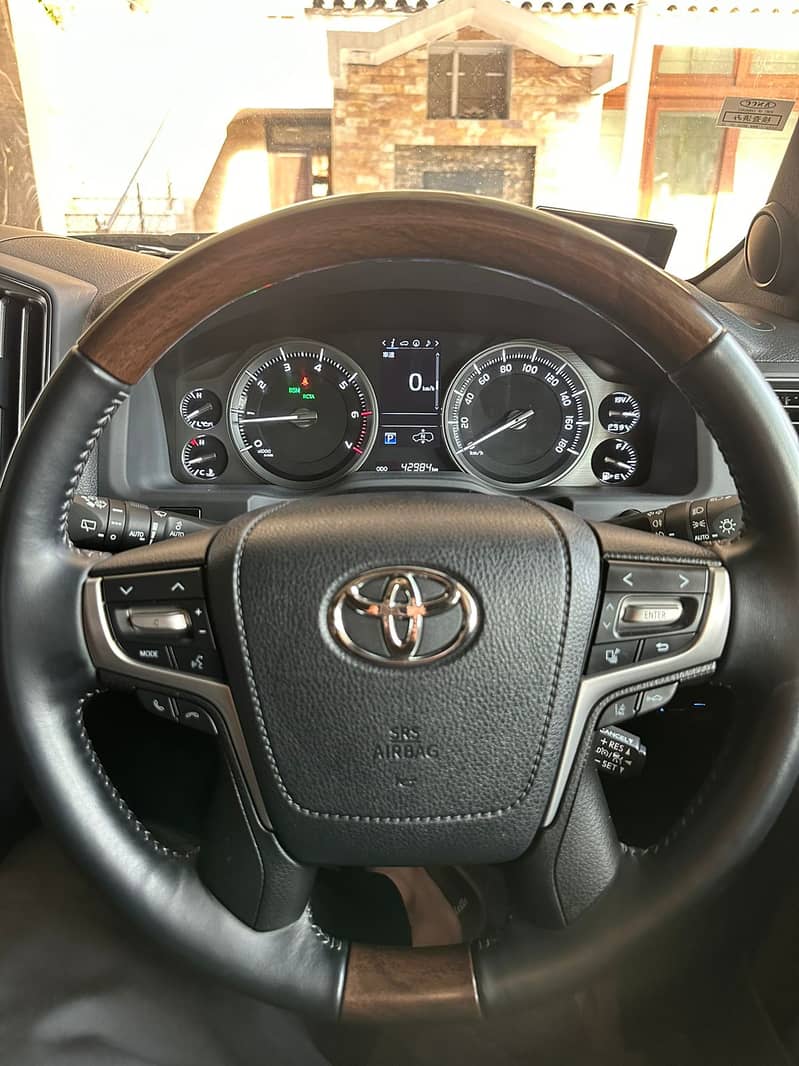 Toyota Land Cruiser ZX 2019 9