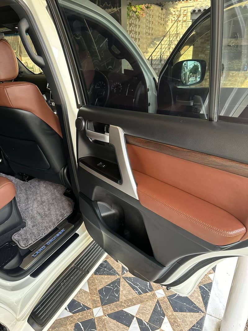 Toyota Land Cruiser ZX 2019 14