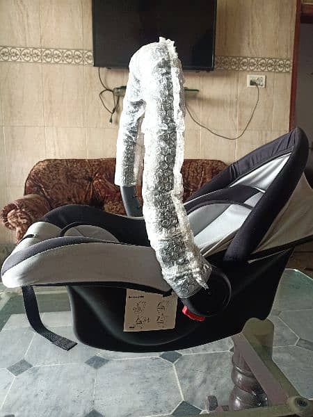 Baby cot Baby seat Baby carry seat |  Good Condition 1