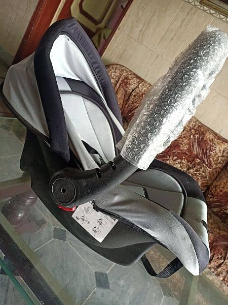 Baby cot Baby seat Baby carry seat |  Good Condition 2