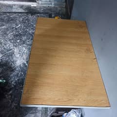 Laptop | Study fixed table available in very good condition 0