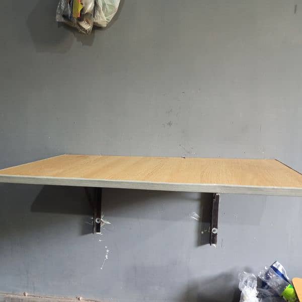 Laptop | Study fixed table available in very good condition 4