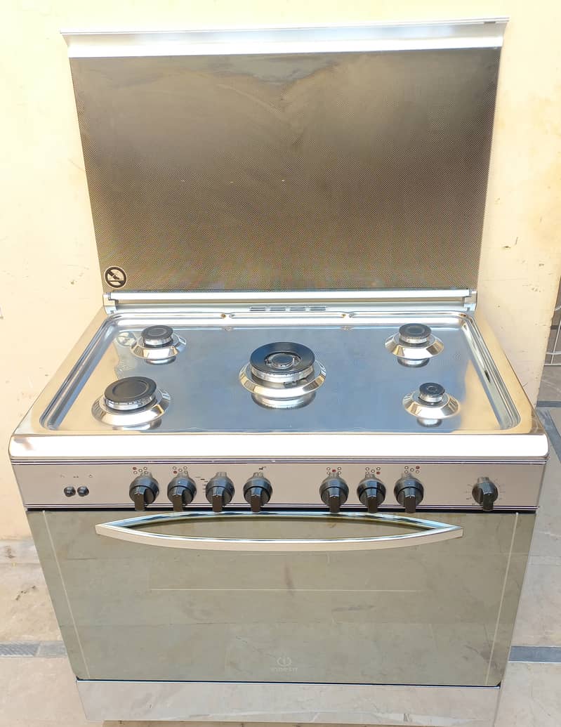 Imported Italian Cooking ranges with 5 Burners and a Baking Oven 3