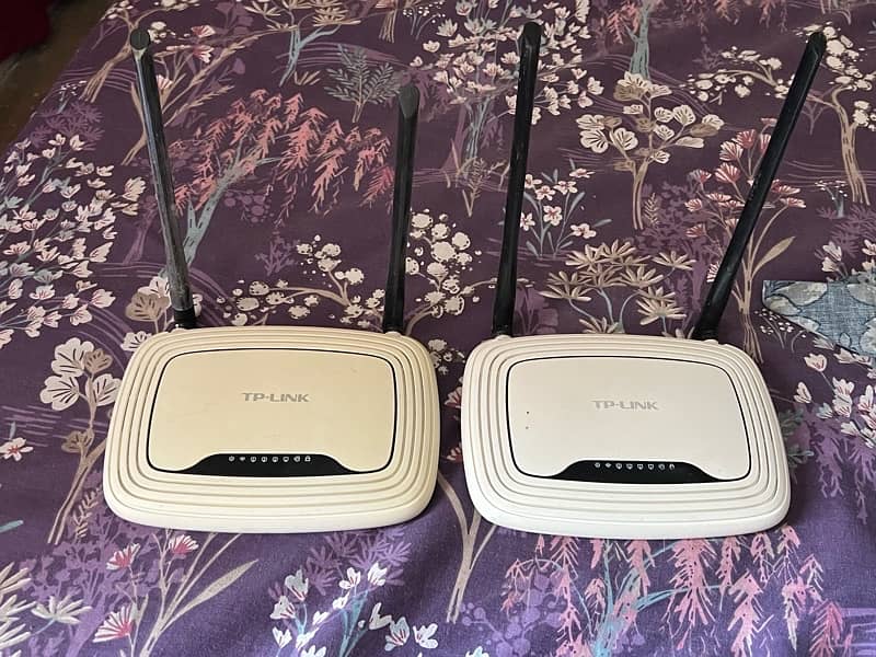 Tplink Dual antenna wifi router for sell 1