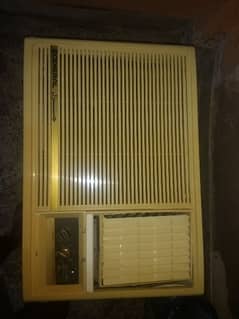 2 ton window Ac for sale in argent . running condition (03272457684)