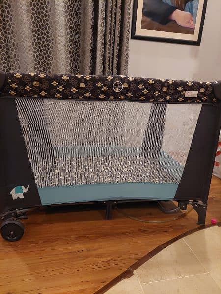 Baby cot and play pen 5