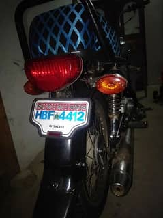 I am selling my Unique motorcycle Whatsapp 03051519579