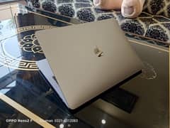 MacBook Pro 2018,Core i7,13"Ratina Disply,TouchBar,16GB RAM,256GB SSD 0