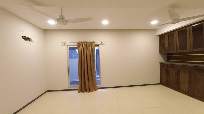 2 Bed Luxury Apartment Available For Sale In Pine Heights D-17 Islamabad. 6