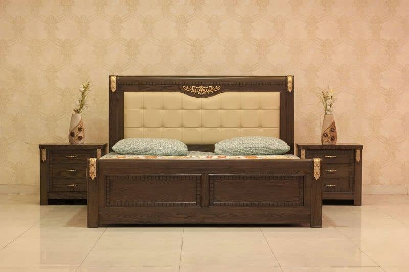 double bed/brass bed/bed set/furniture for sale 8